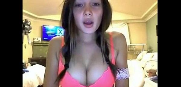  True Beauty with big tits on cam